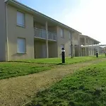 Apartmanhotel Le Patio D'argenton Poitiers