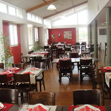 Ξενοδοχείο με διαμερίσματα Le Patio D'argenton Πουατιέ